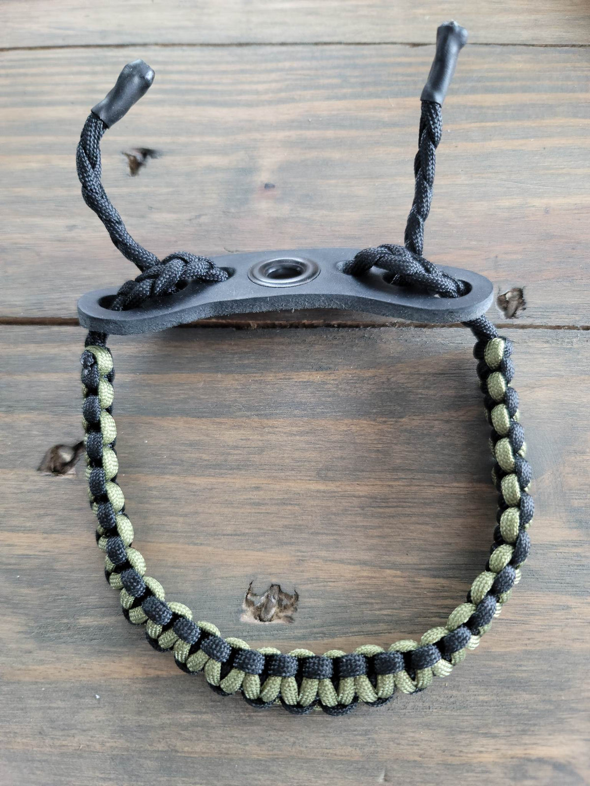 TRIGGERED ARCHERY WRIST SLING